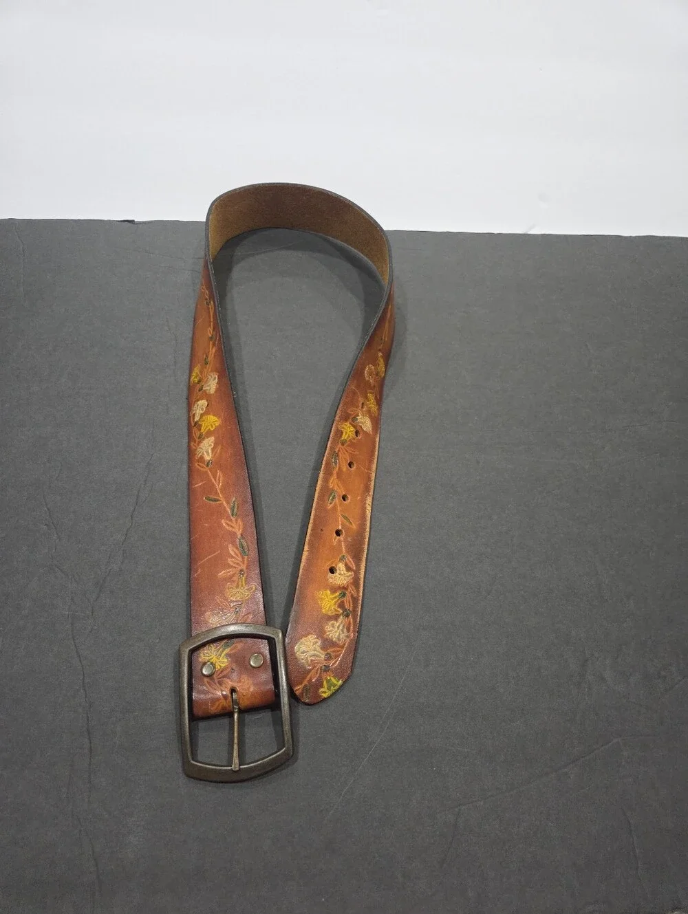 Brown Hand Painted Embossed Floral Leather Belt Size 32 - Picture 4 of 4